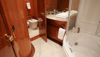 BEIJA FLORE -  Master Ensuite 2